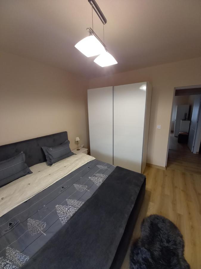 Tei Appartement Oradea Buitenkant foto