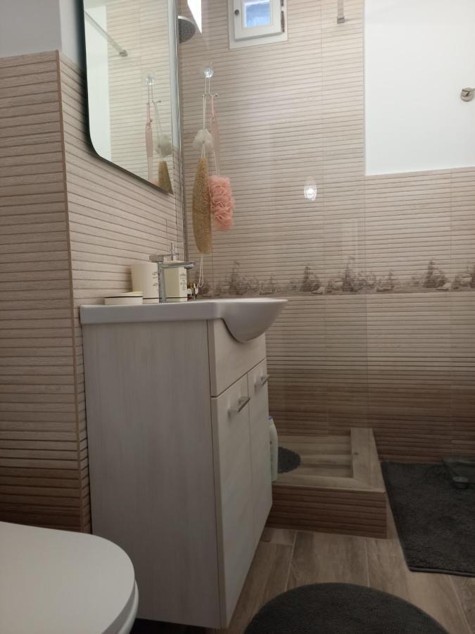 Tei Appartement Oradea Buitenkant foto